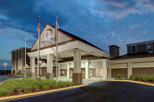 DoubleTree by Hilton Harrisonburg image 25